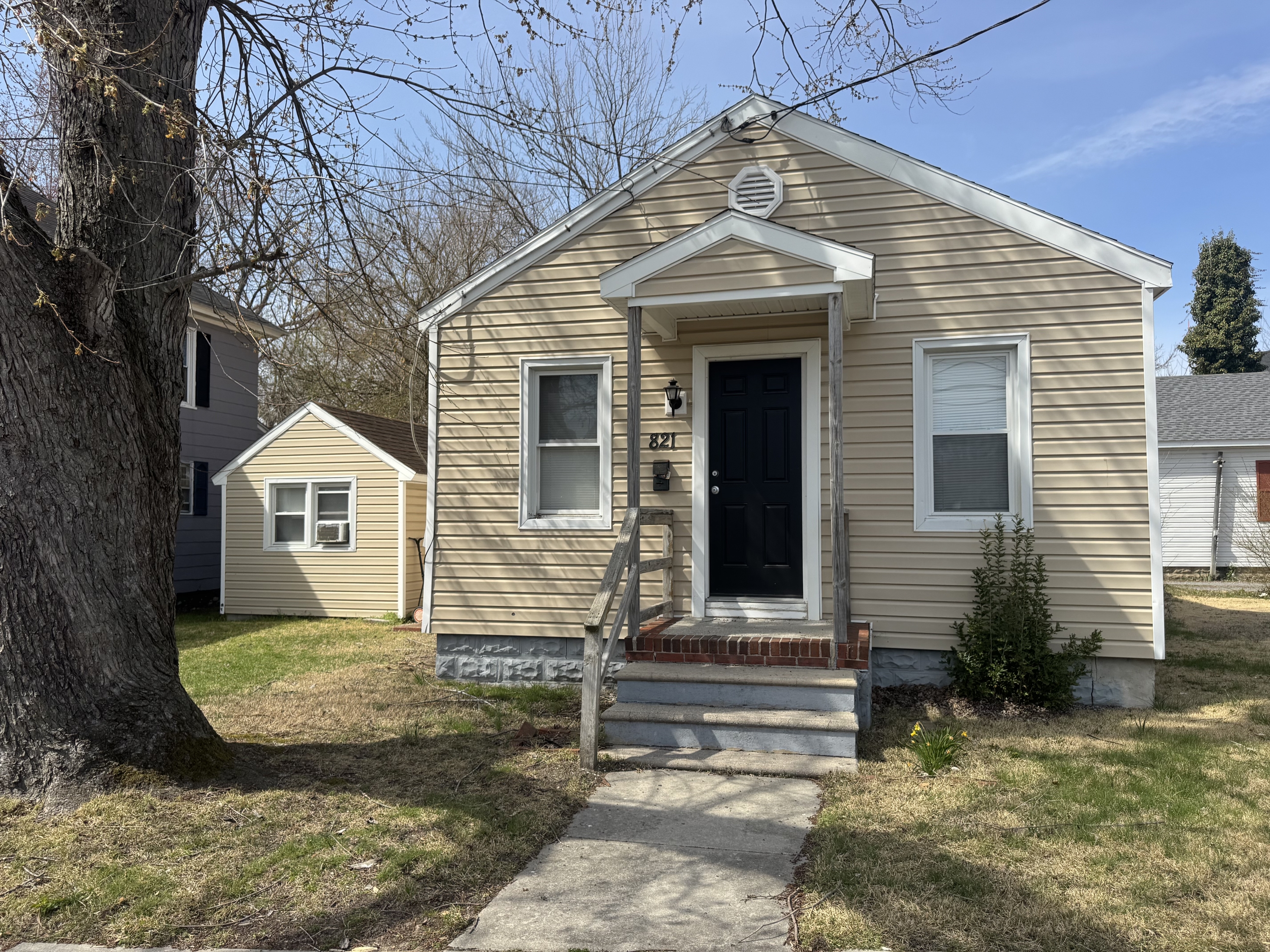 821 Johnson Street
