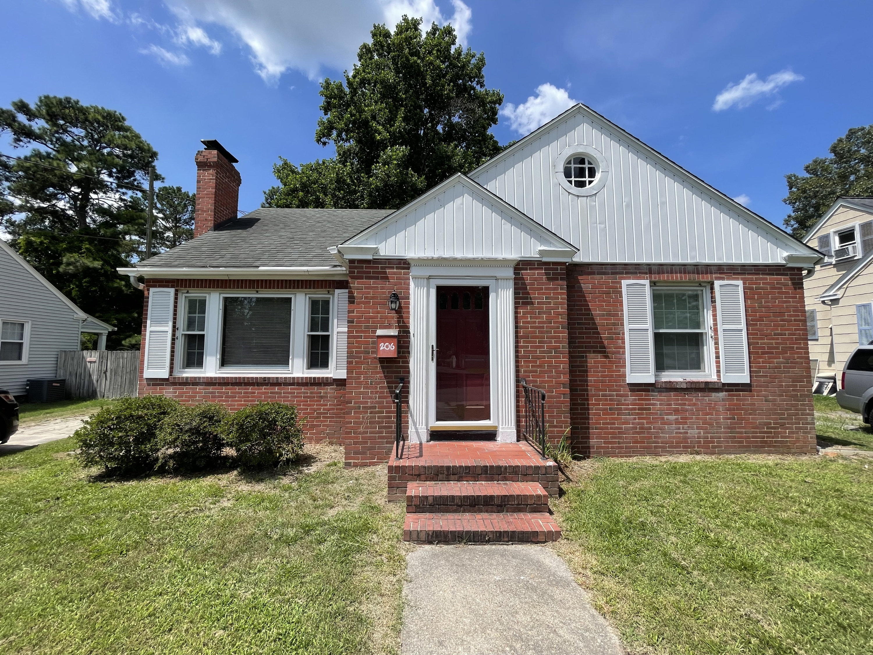 206 North Saratoga St