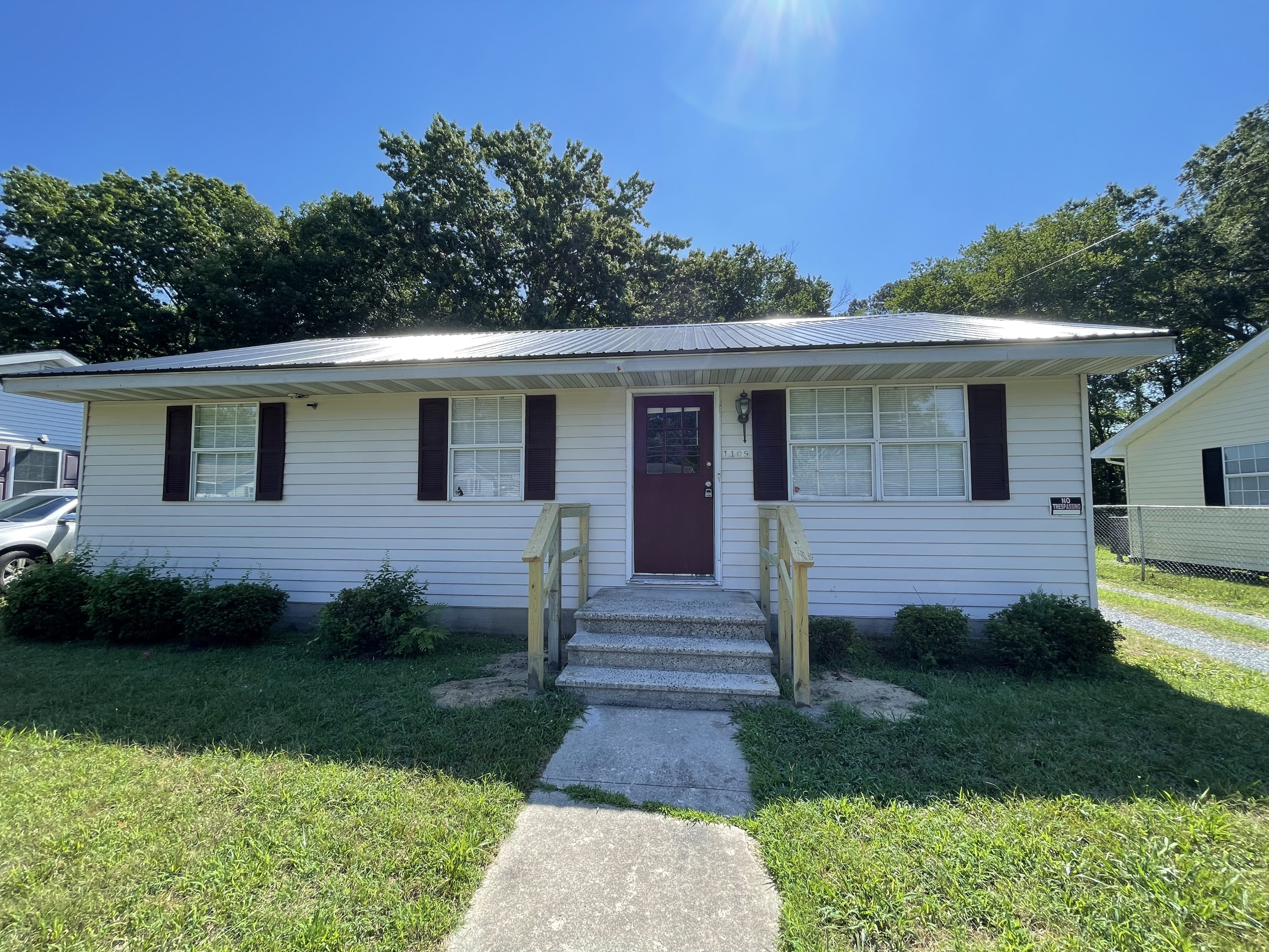 1109 West Road