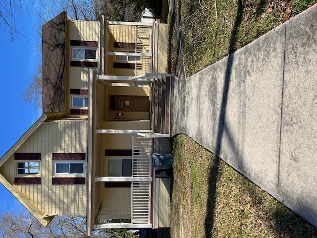 203 East Main Street - APT B - 1